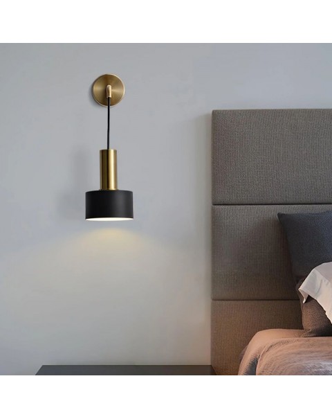 Post-modern light luxury wall lamp bedroom bedside lamp simple Scandinavian creative copper wall lamp living room hotel aisle wall light