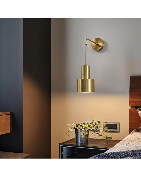 Post-modern light luxury wall lamp bedroom bedside lamp simple Scandinavian creative copper wall lamp living room hotel aisle wall light
