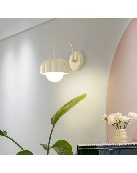 Premium sense of French cream wind children's room bedside small chandelier modern simple full-spectrum energy-saving eye-care bedroom lights