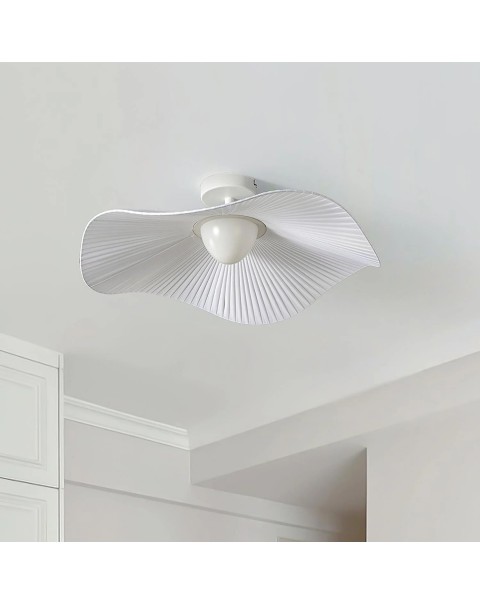 Scandinavian high-end dining room chandelier simple modern creative art lotus leaf straw hat lamp designer clothing shop bedroom light