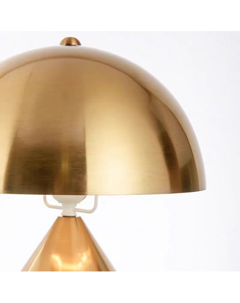 Minimalist post-modern fashion creative personality decorative gold hardware table lamp bedroom study bedside table lamps