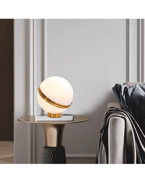 Scandinavian style table lamp bedroom bedside lamp creative simple modern light luxury designer decorative reading table lamps