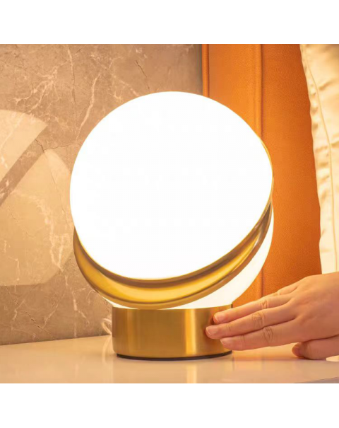 Scandinavian style table lamp bedroom bedside lamp creative simple modern light luxury designer decorative reading table lamps