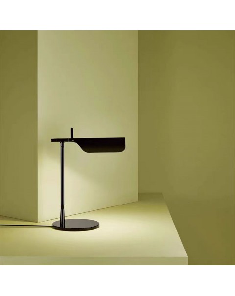 Simple modern bedroom desk lamp creative designer Scandinavian living room bedside rotating adjustable lamps and lanterns