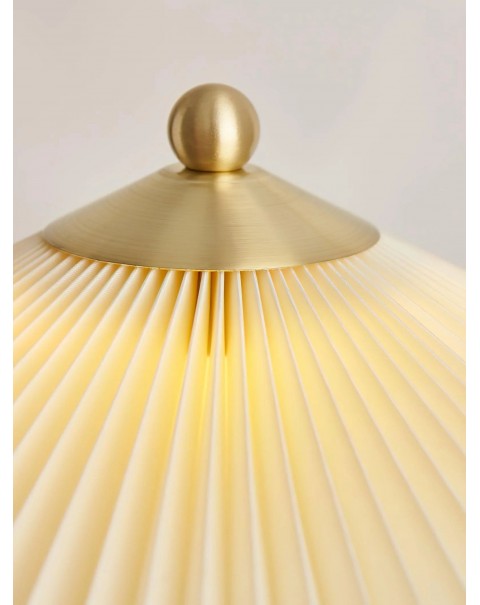 Vintage light luxury study bedroom white fabric copper high-end umbrella table lamp bedside lamp cozy desktop ambient light