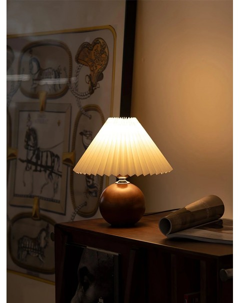 Table lamp bedroom vintage night light cozy romantic desktop decorative atmosphere sense bedside lamp living room eye protection study cream